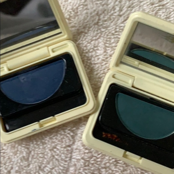 💰New 2 ultima ll eyeshadows - Picture 1 of 3